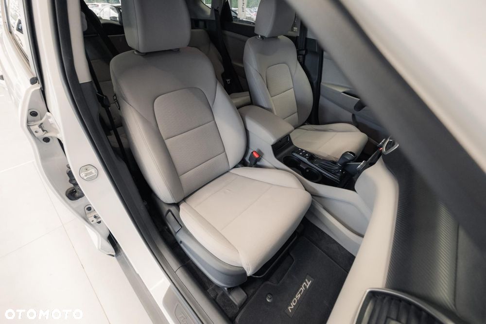 Hyundai Tucson - 16