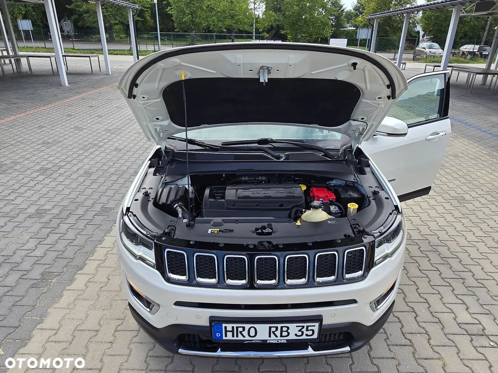 Jeep Compass - 34