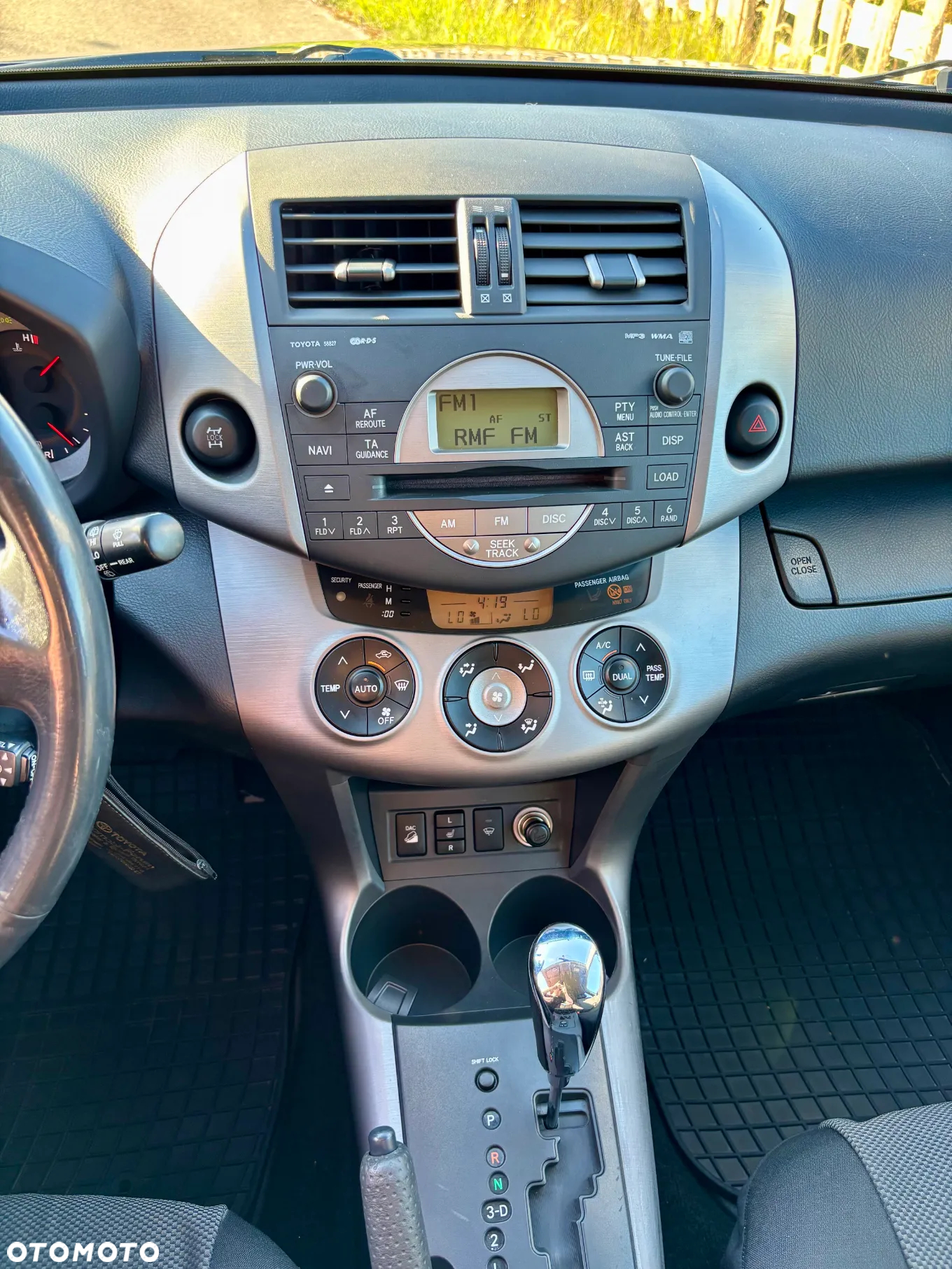 Toyota RAV4 2.0 VVT-i Premium - 14