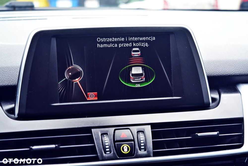 BMW Seria 2 216d Active Tourer Sport Line - 10