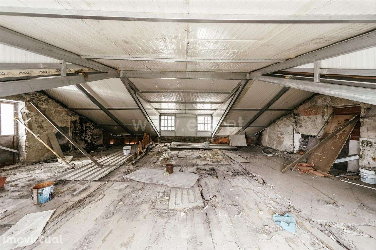 Moradia Isolada T6 / Covilhã, Vila do Carvalho - Grande imagem: 4/12