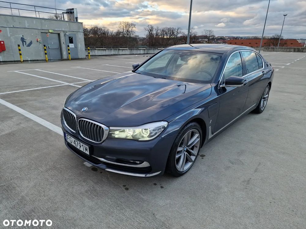 BMW Seria 7 ver-740le-iperformance - 5