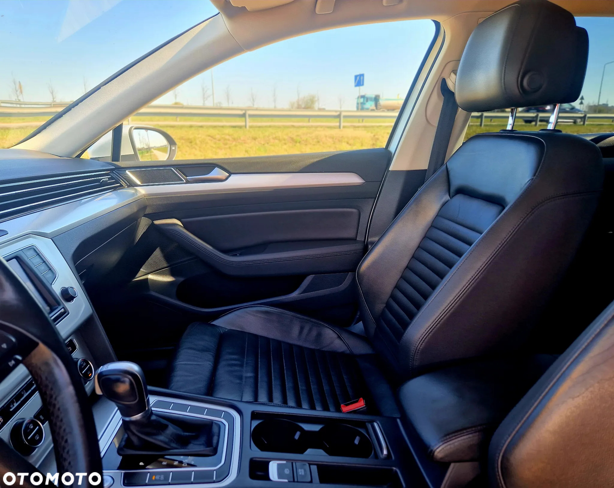 Volkswagen Passat - 22