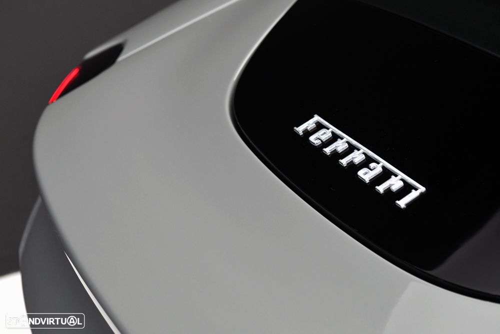 Ferrari Roma 3.9 Twin-Turbo V8 - 13