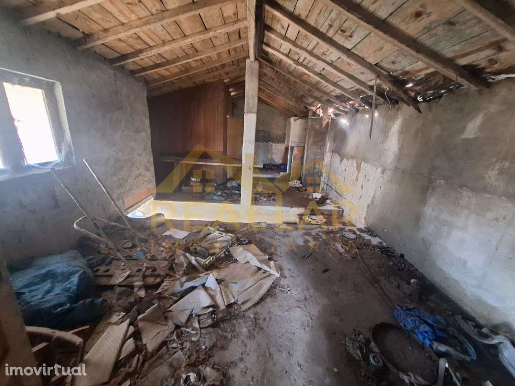 Moradia para Restauro em Aguçadoura! - Grande imagem: 4/25