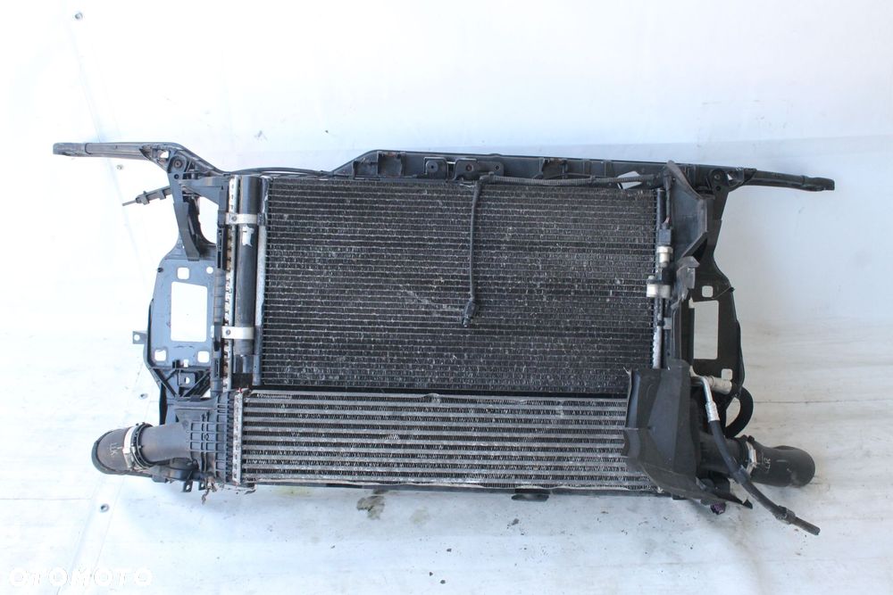 PAS PRZEDNI WZMOCNIENIE CHŁODNICE WENTYLATOR AUDI A4 B8 2007R- 2.0 TDI - 1