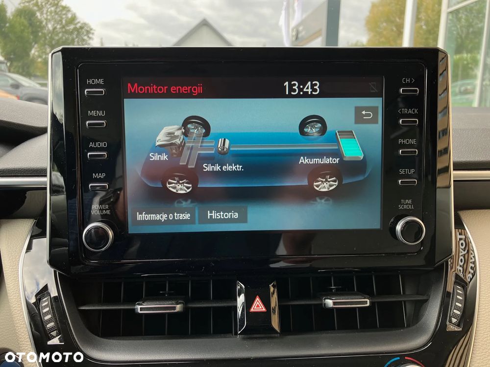 Toyota Corolla 1.8 Hybrid Comfort - 24