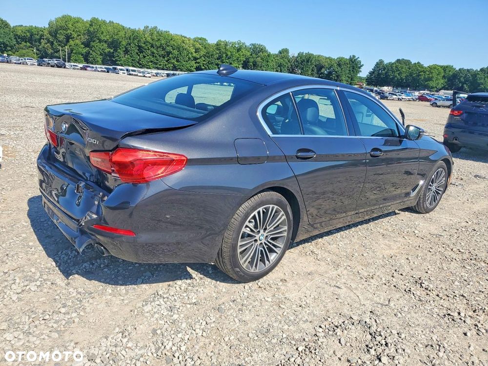 BMW Seria 5 530i xDrive Luxury Line - 4