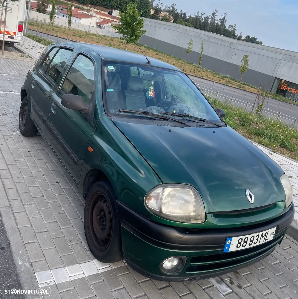 Renault Clio 1.2 RT - 4