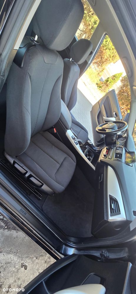 BMW Seria 1 114d Sport Line - 34