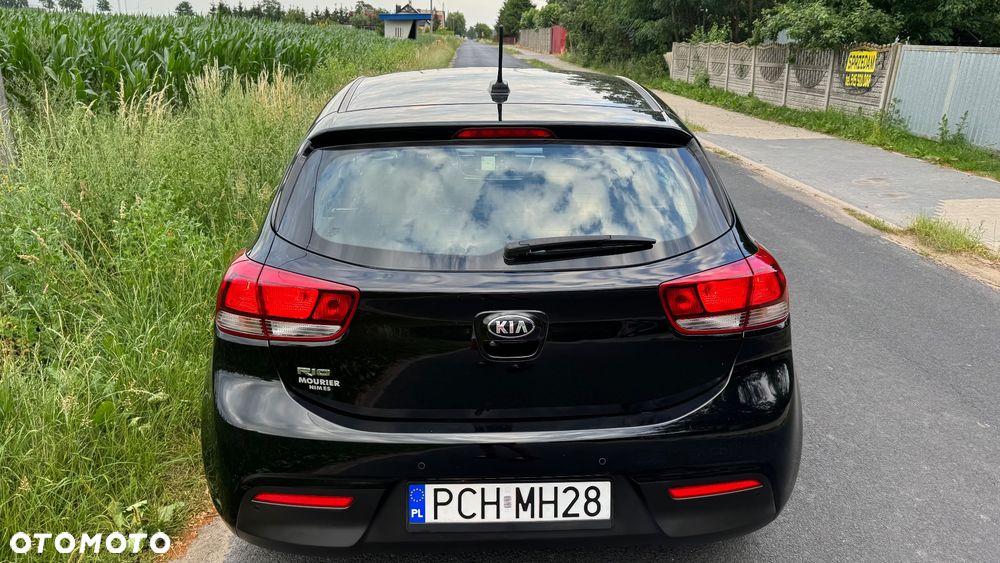 Kia Rio - 4