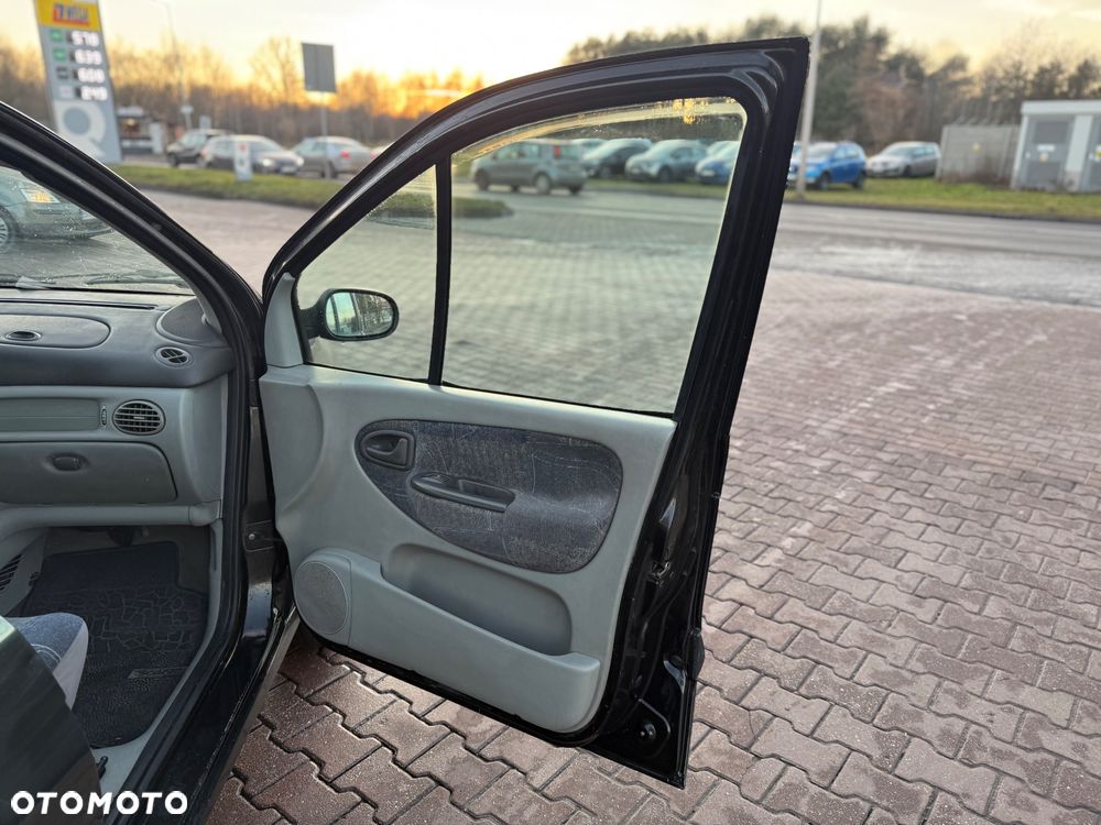 Renault Megane 1.6 Privilege - 16