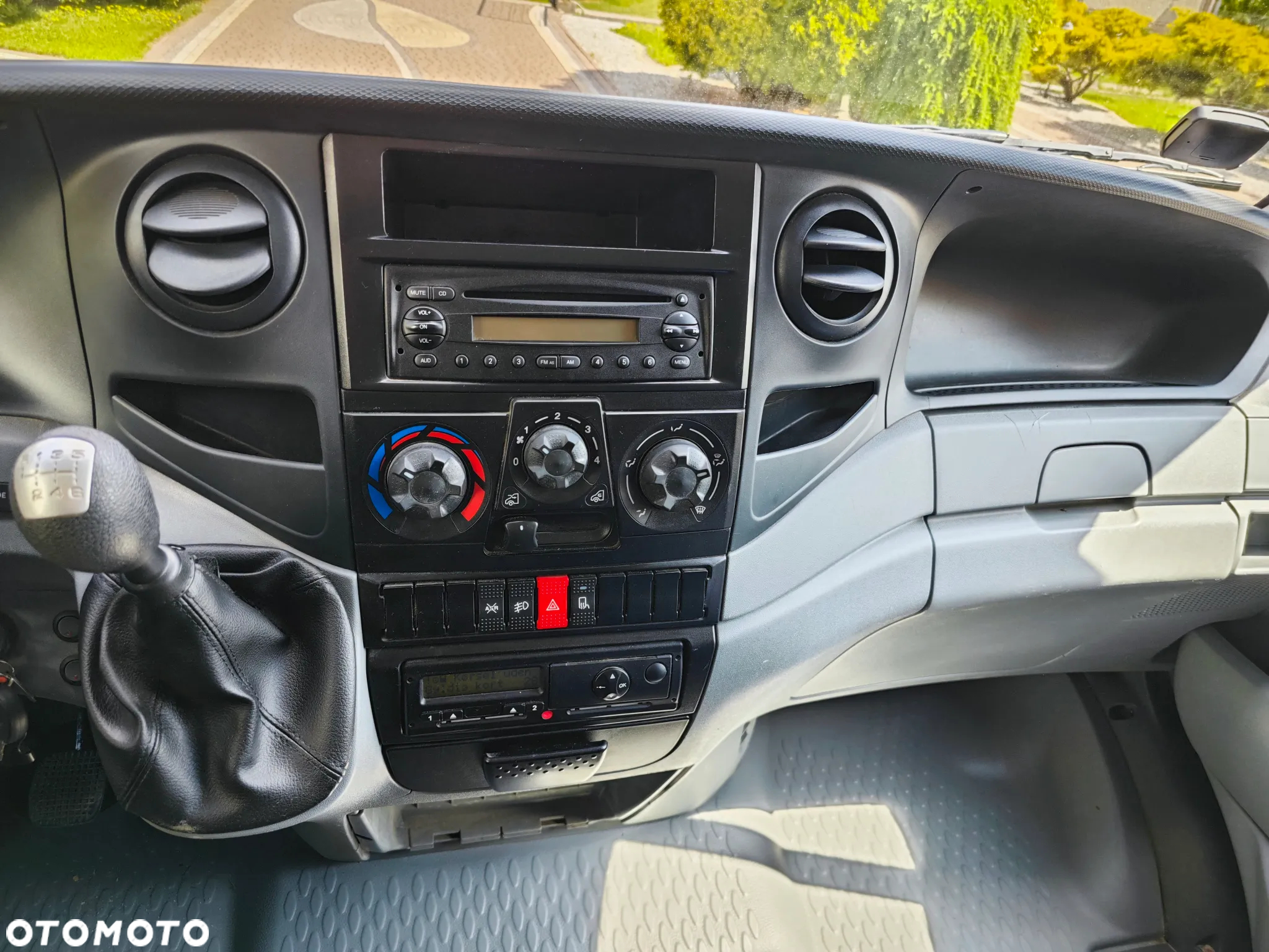 Iveco 35C15 35 C 15 121tyś przebiegu, VAT23% DOCA 7os Zarejestrowany Bliźniak, 3,5t hak - 16