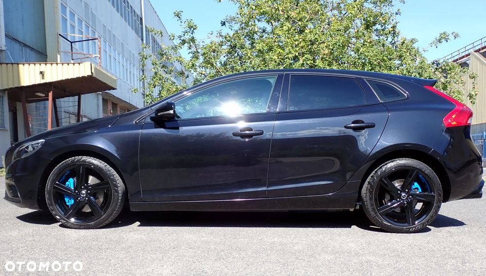 Volvo V40 D3 R Design - 8