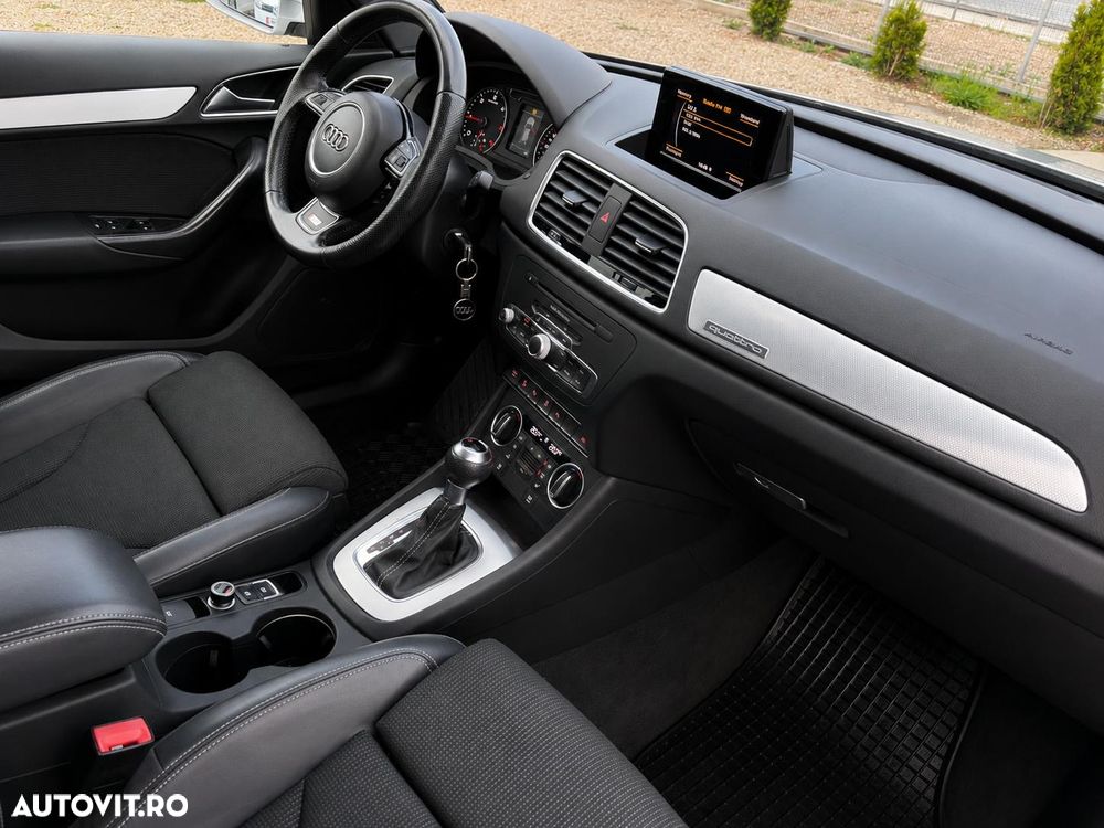Audi Q3 2.0 TDI Quattro Stronic Design - 7