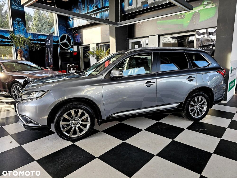 Mitsubishi Outlander - 3