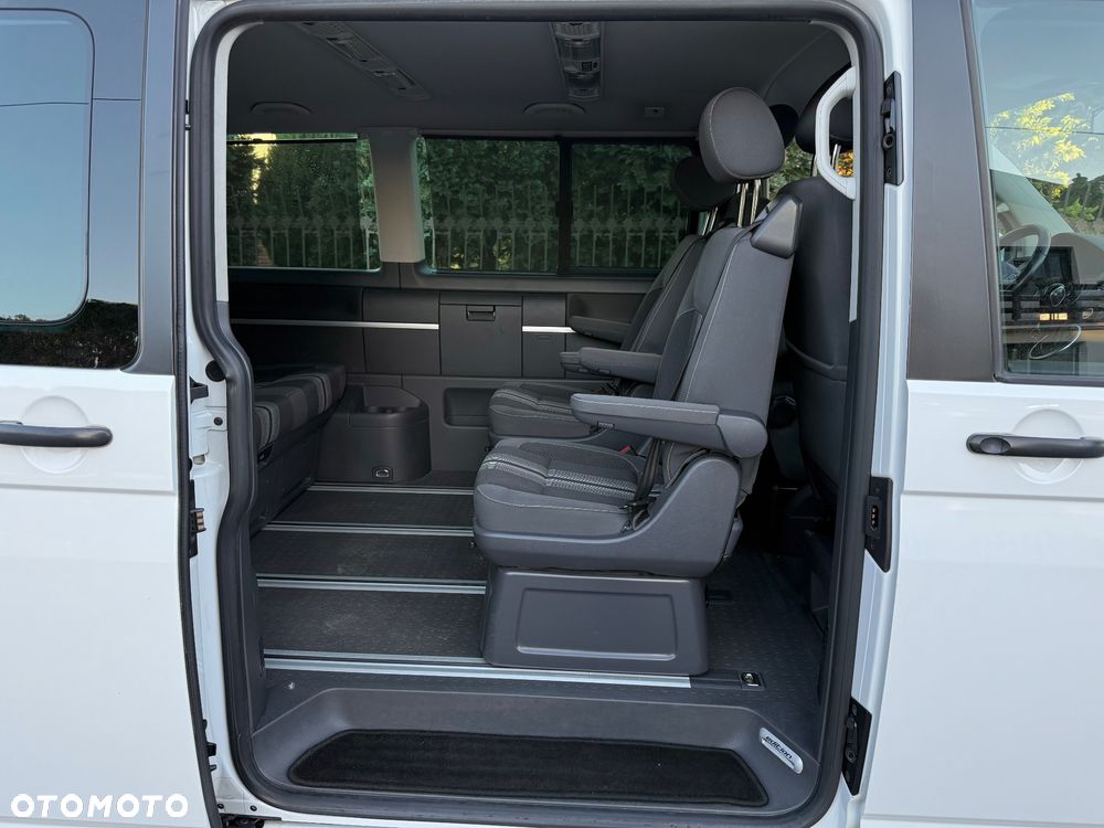 Volkswagen Multivan - 11
