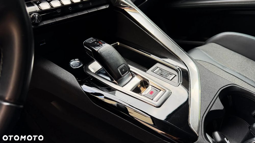 Peugeot 3008 BlueHDi 130 Stop & Start EAT8 Allure - 31