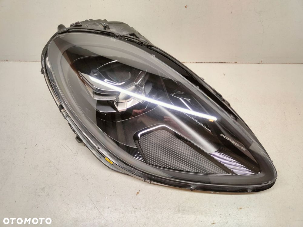 porsche macan lift 95b941010ah lampa f-led prawa - 3