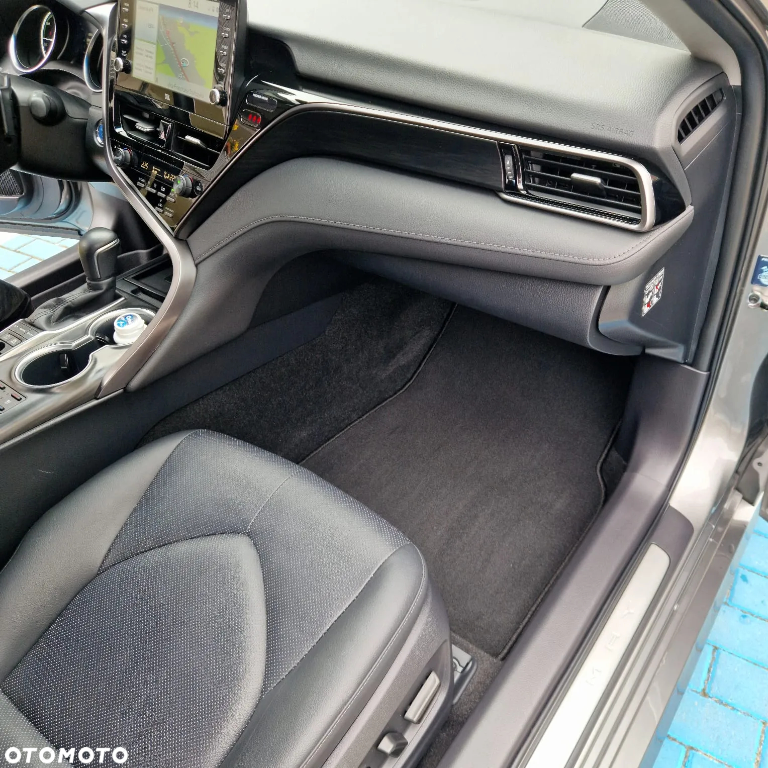 Toyota Camry 2.5 Hybrid Executive CVT - 16
