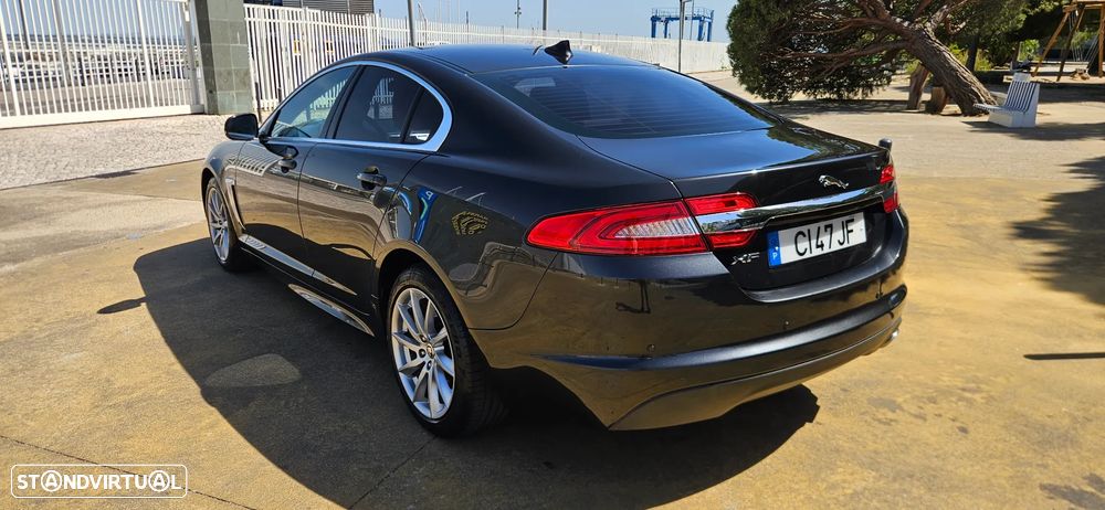 Jaguar XF 2.2 D Premium Luxury - 2
