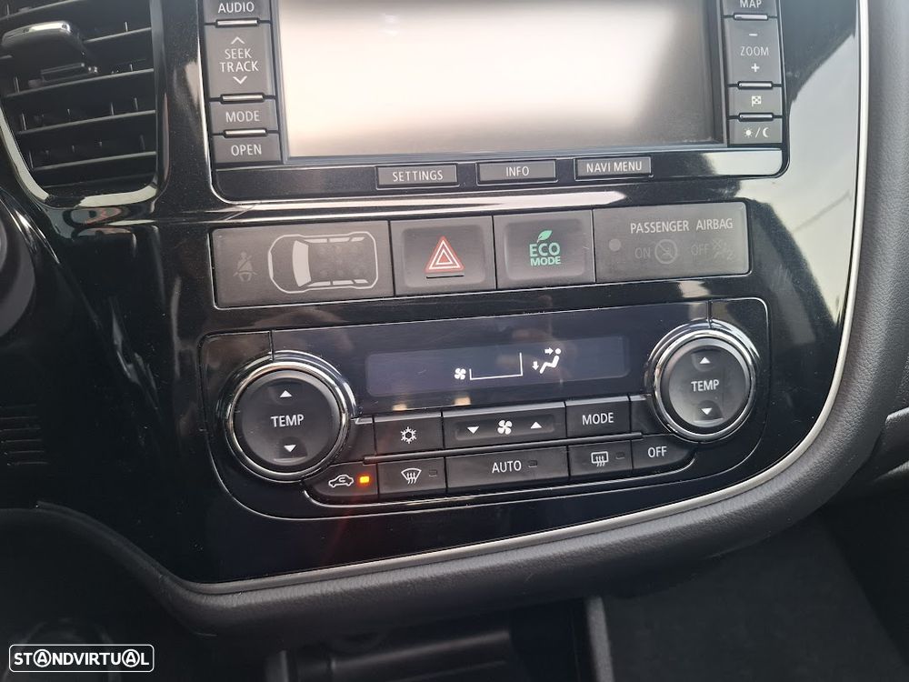 Mitsubishi Outlander - 19