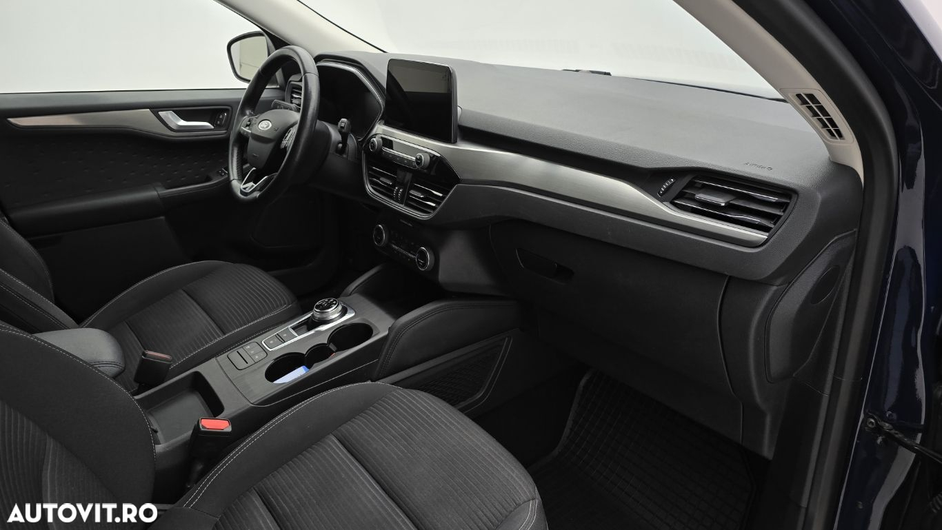 Ford Kuga - 20