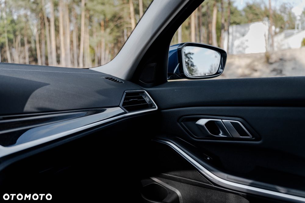 BMW Seria 3 - 28