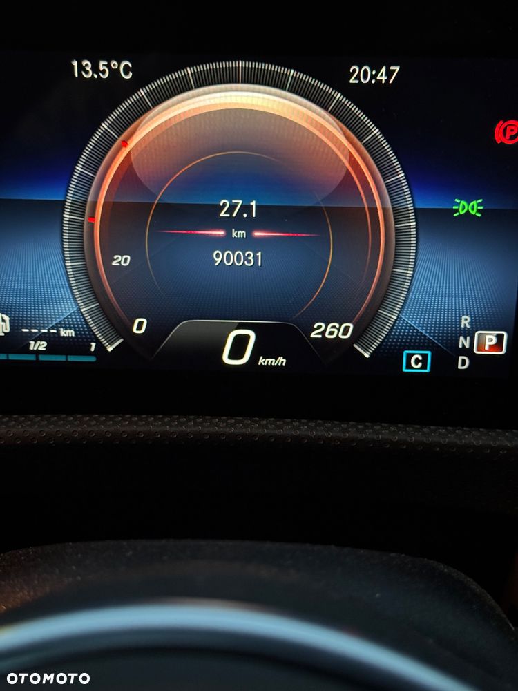 Mercedes-Benz CLA 200 7G-DCT - 24