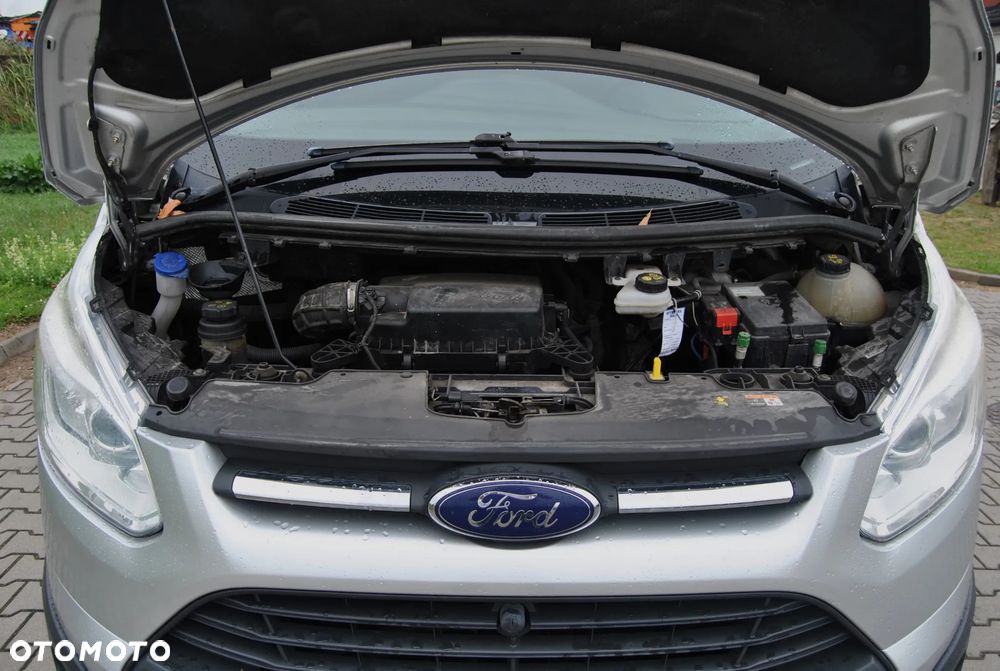 Ford Tourneo Custom - 13