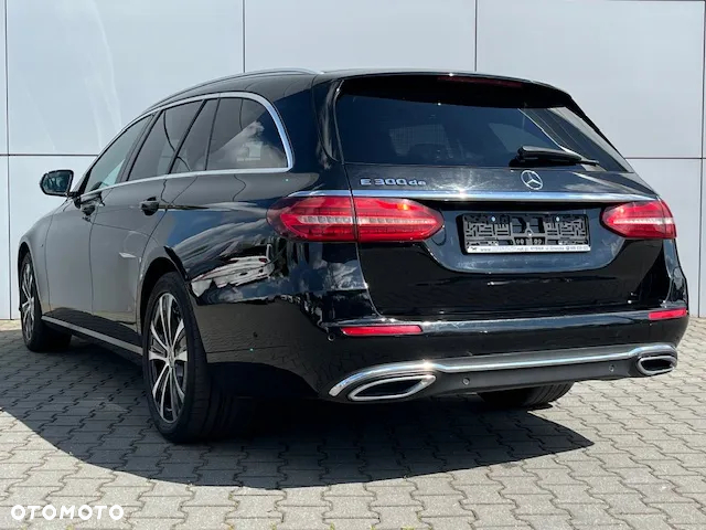 Mercedes-Benz Klasa E 300 de Avantgarde - 9