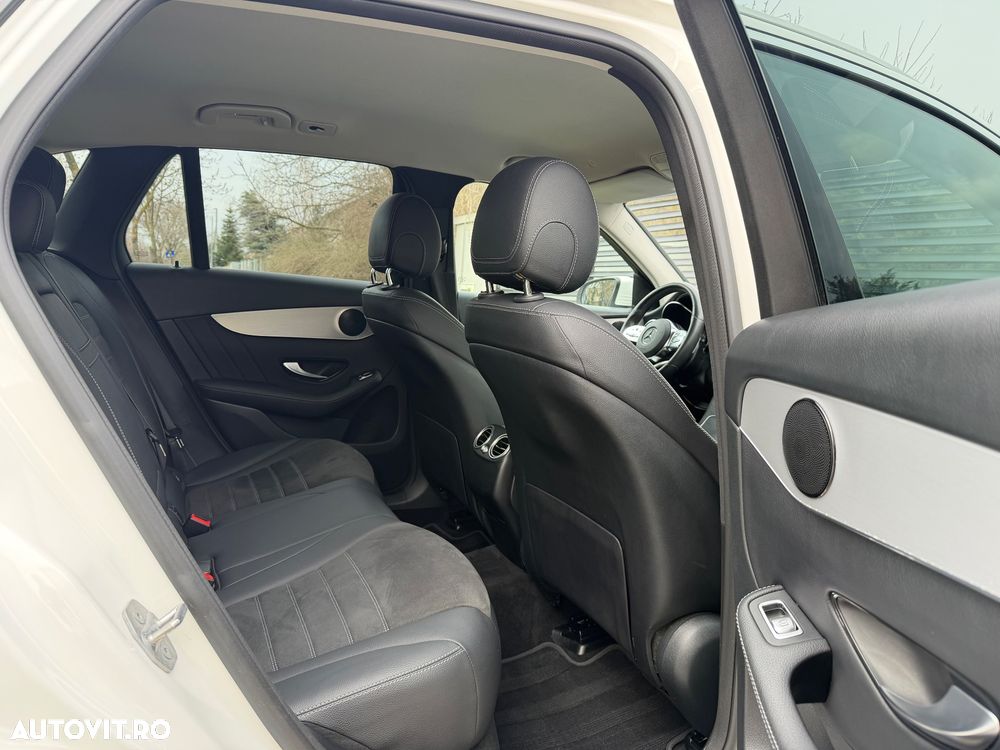 Mercedes-Benz GLC 220 d 4MATIC 9G-TRONIC AMG Line - 13