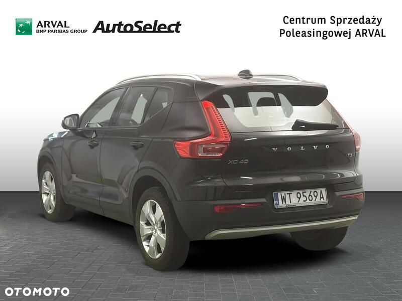 Volvo XC 40 T3 Momentum Pro - 3
