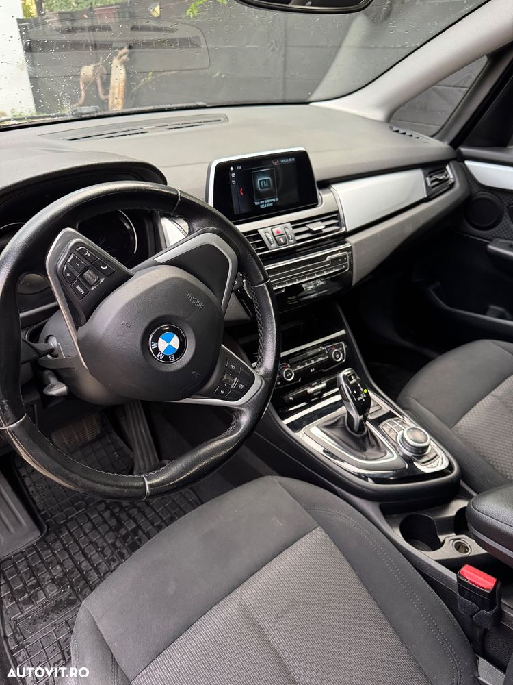 BMW Seria 2 220d AT - 7