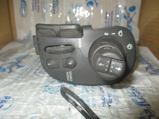Comutador 88103003466  RENAULT CLIO 3 ESCOVAS, RADIO CONTROLO RENAULT CLIO 3 FASE 1 2007 1.2I 75CV 5P PRETO - 3