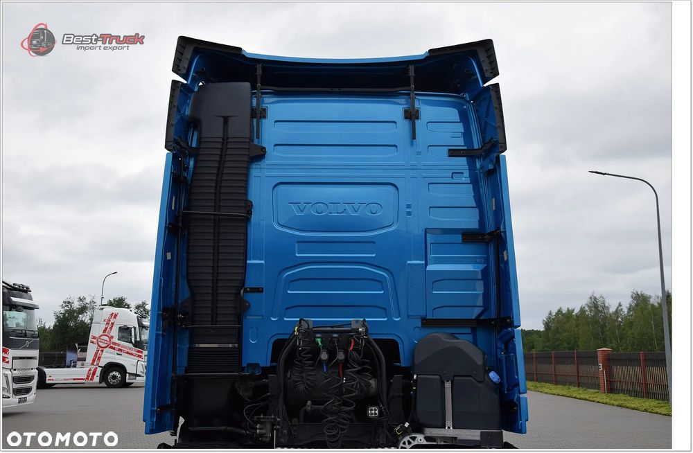 Volvo FH500 | BOGATE WYPOSAŻENIE  |  I-SAVE |  STANDARD |  ZBIORNIKI 1260 L |  FULL LED  |  I-PARK COOL - 21