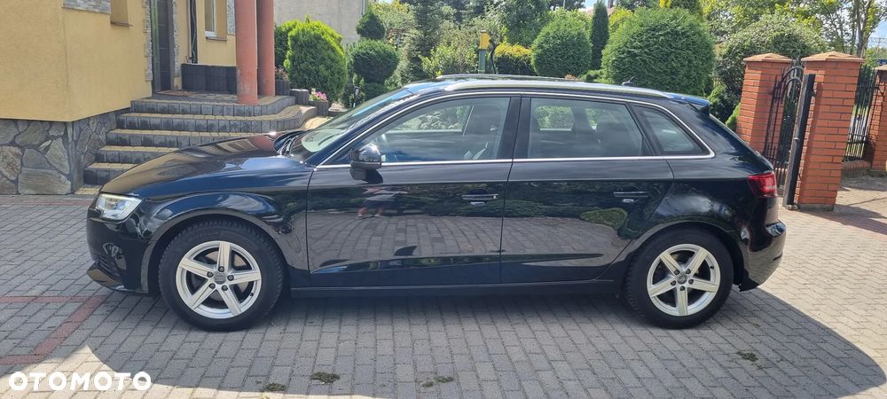 Audi A3 Sportback 1.5 TFSI S tronic - 4
