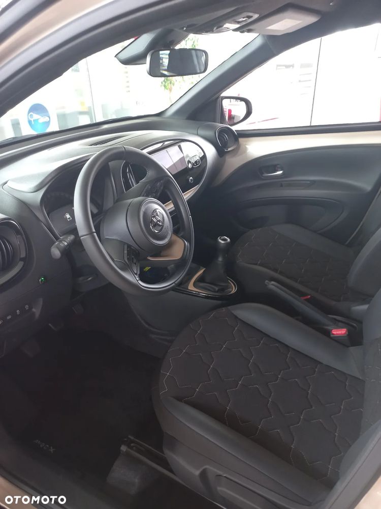 Toyota Aygo X 1.0 VVT-i Executive - 7