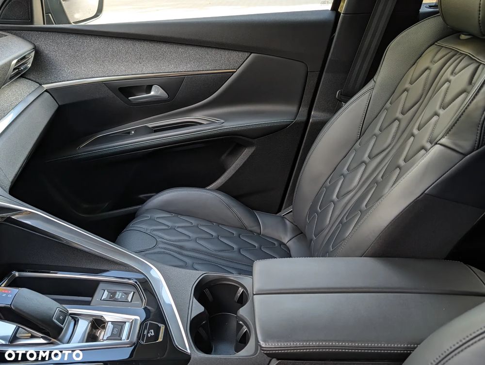 Peugeot 5008 BlueHDi 130 EAT8 Allure - 24