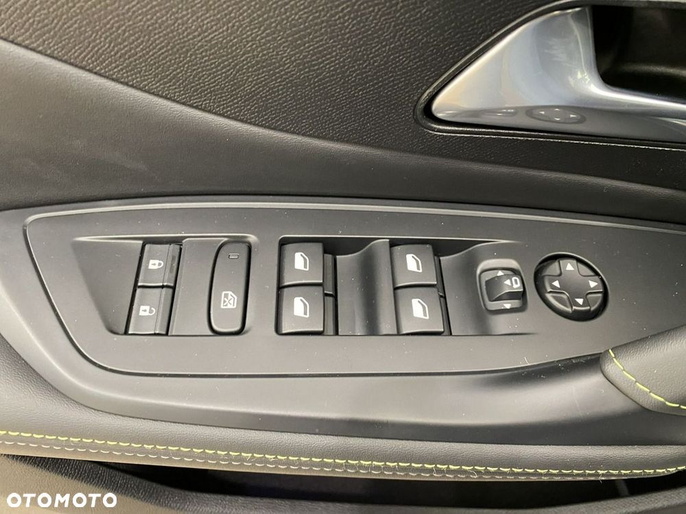 Peugeot 308 - 15