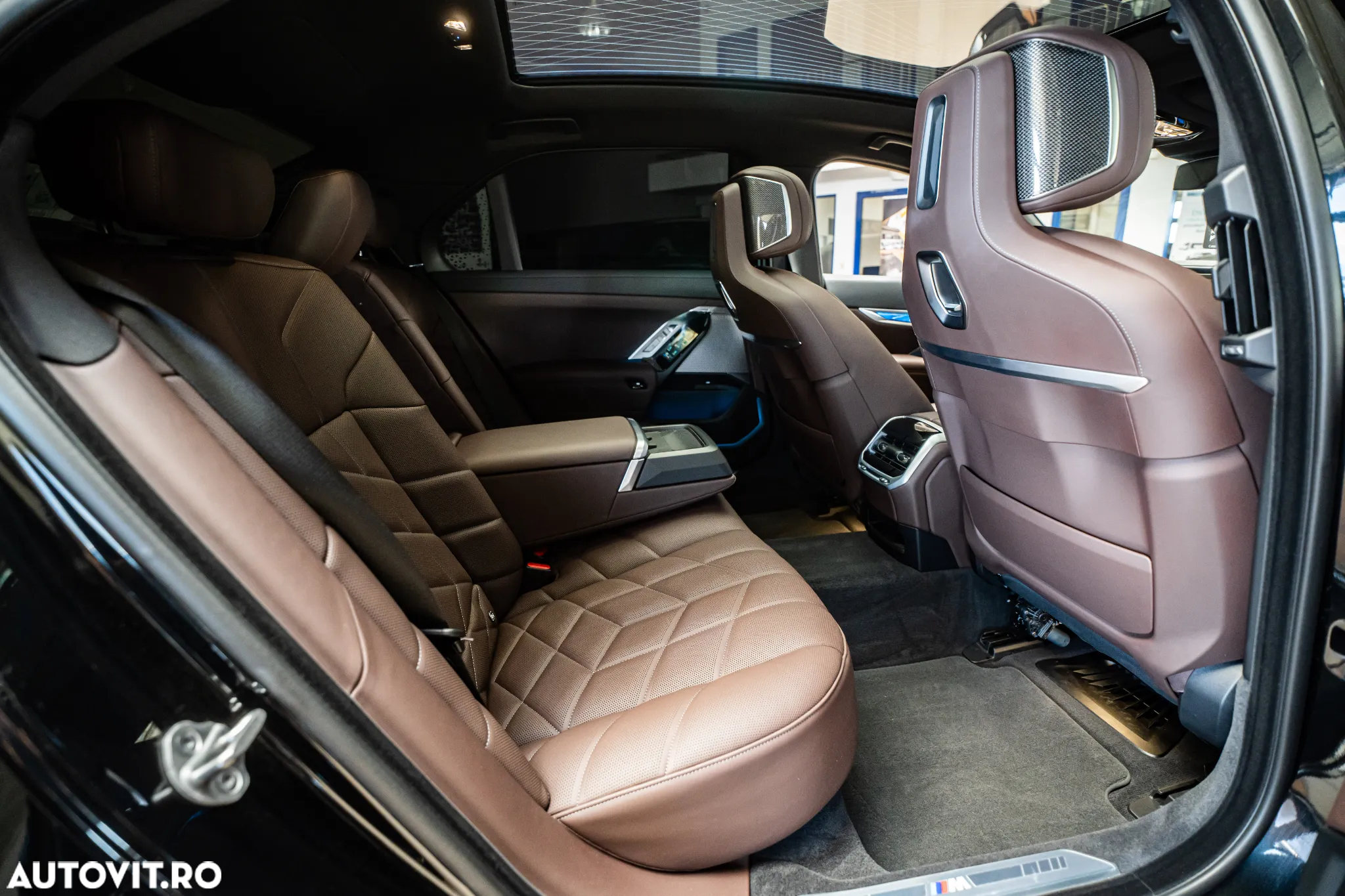BMW Seria 7 740d xDrive MHEV - 24