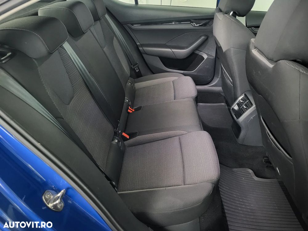 Skoda Octavia 2.0 TDI DSG Ambition - 12