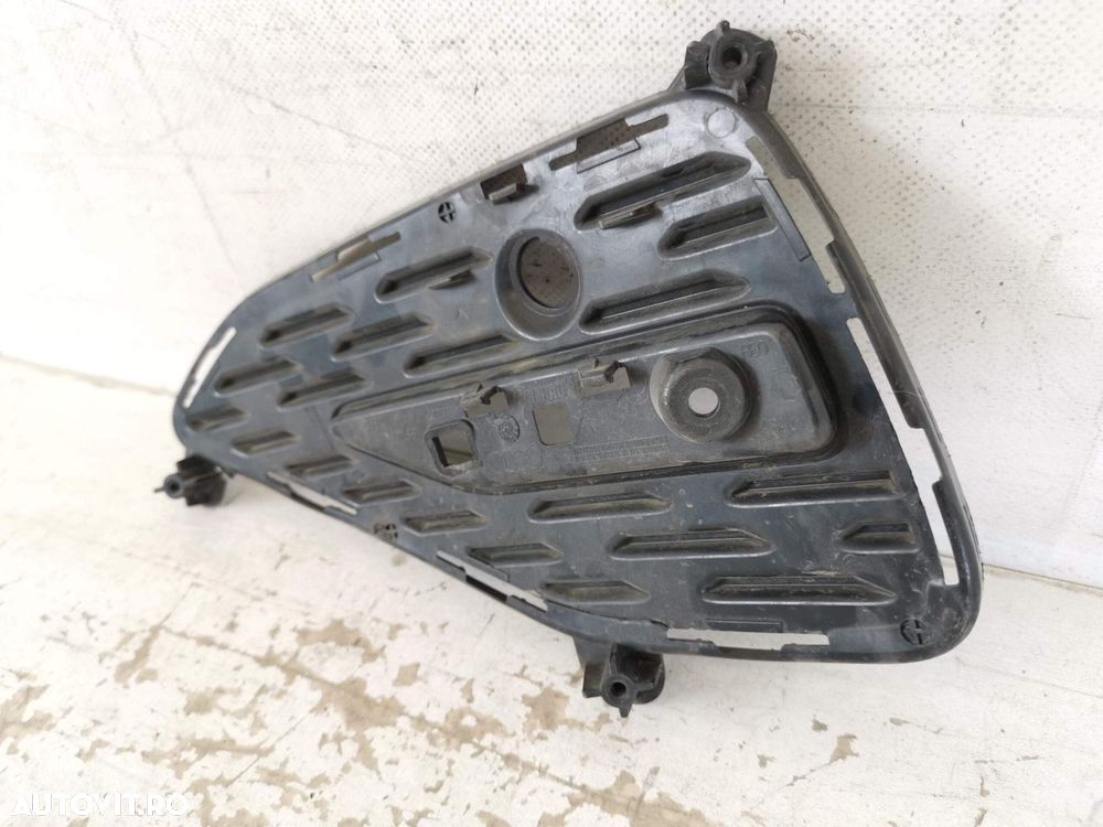 Grila Proiector Bara Spate Stanga Audi Q2 1 2016 2017 2018 2019 2020 2 - 7