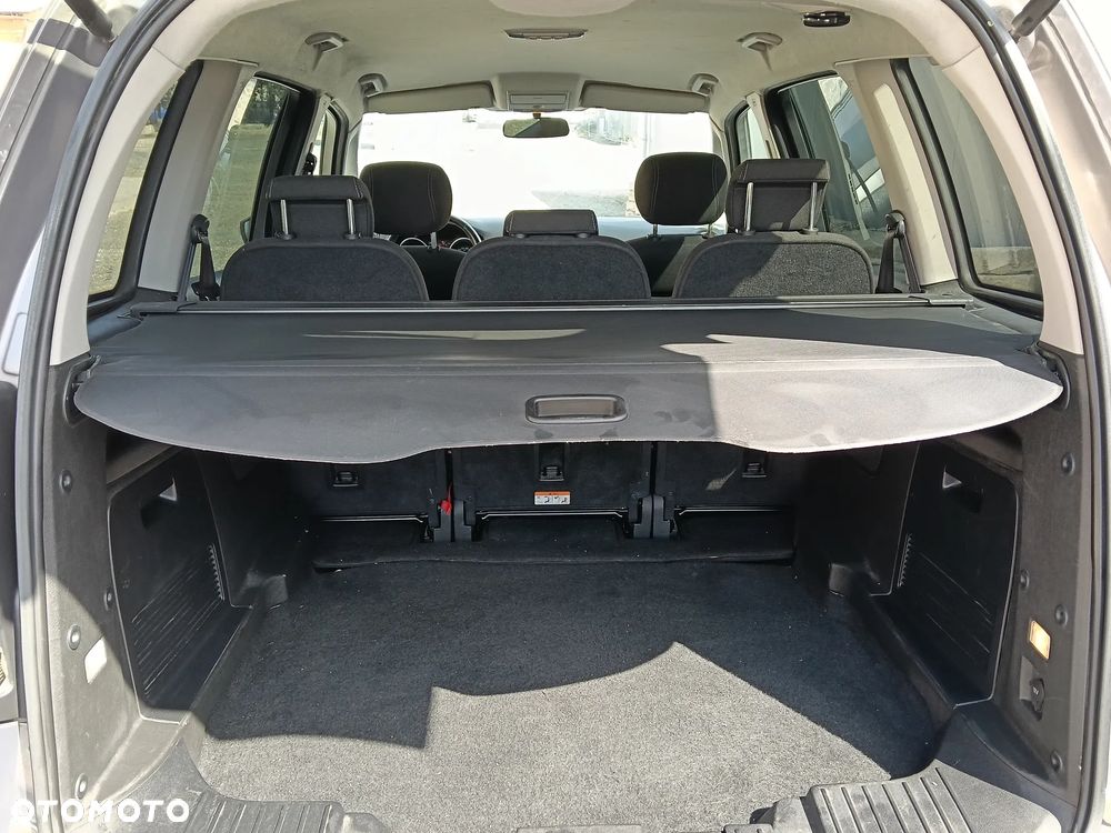 Ford Galaxy 2.0 TDCi Ambiente - 13