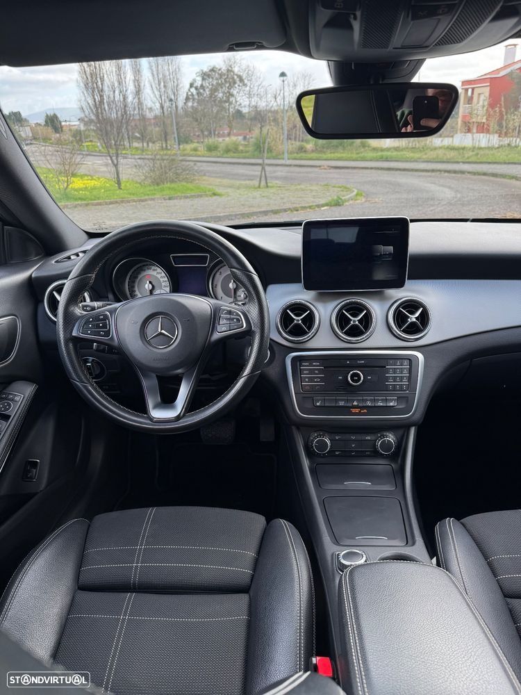Mercedes-Benz CLA 220 d 7G-DCT - 10