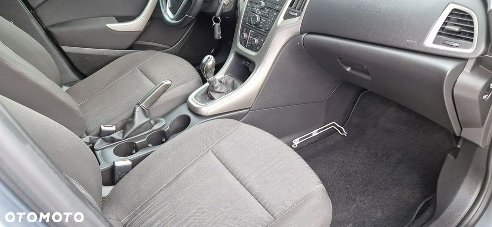 Opel Astra - 35