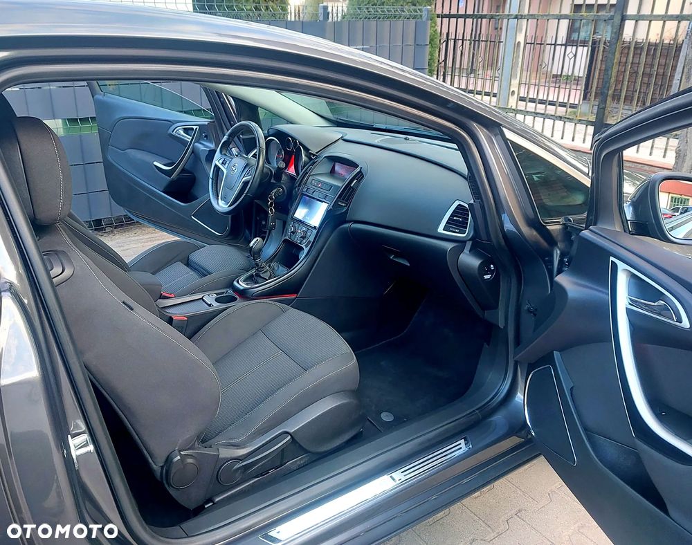 Opel Astra 1.6 Turbo Innovation - 29