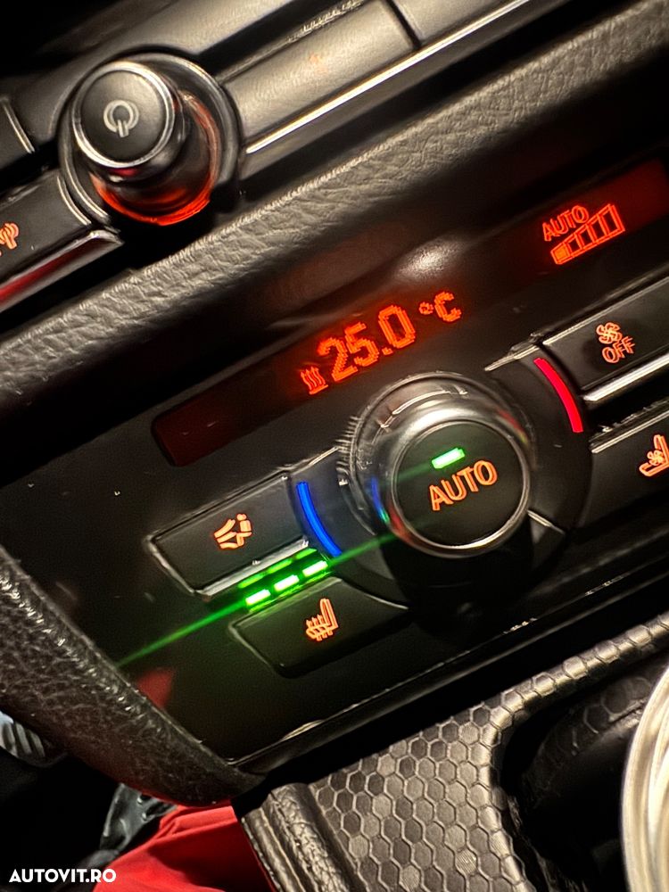 BMW Seria 5 520d xDrive AT - 31