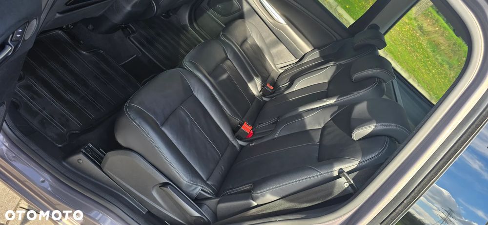 Ford Galaxy - 12