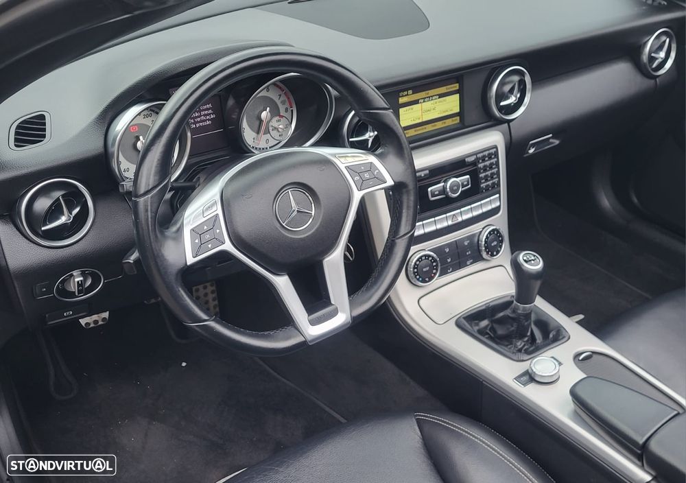 Mercedes-Benz SLK 200 (BlueEFFICIENCY) - 16